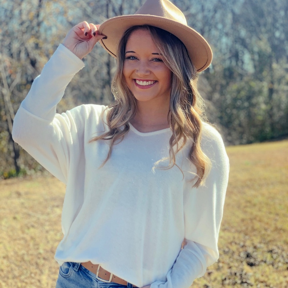 Meet your posher, Courtney! 🌟